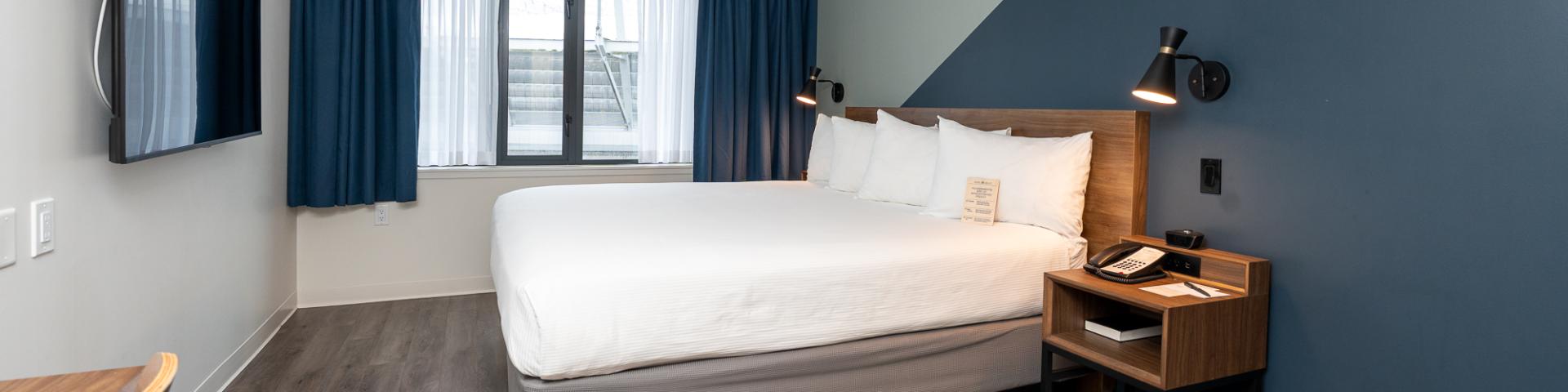 King Rooms - Hotel Willo in Vancouver (formerly YWCA Hotel Vancouver)