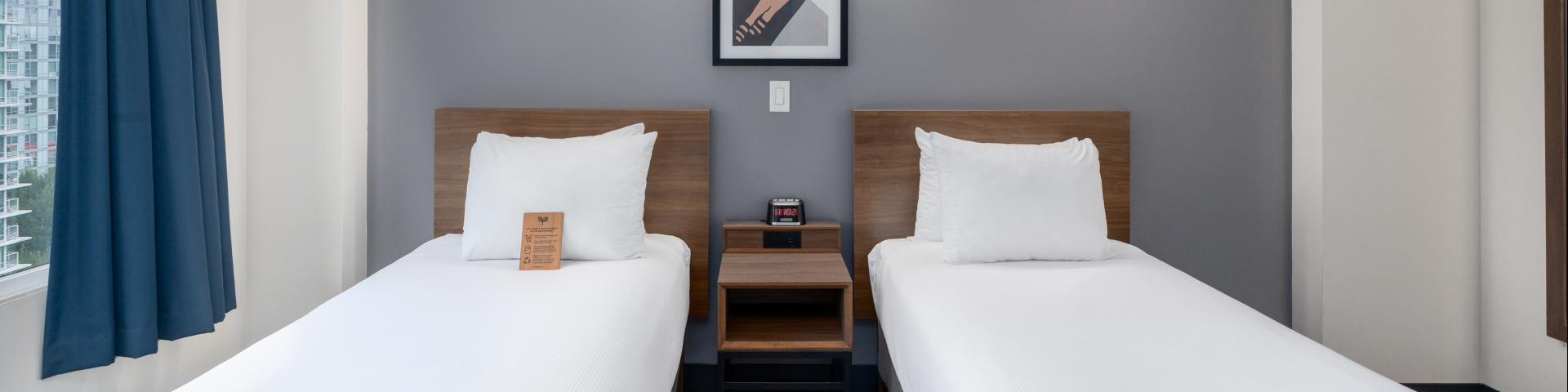 Two Single Bed rooms with Hallway Bathroom