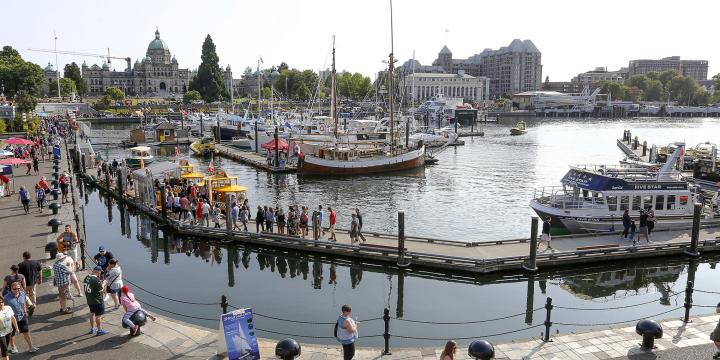 How to get to Victoria or Nanaimo from Downtown Vancouver and back