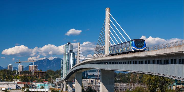 Transportation from the airport to Downtown Hotel Willo Vancouver 