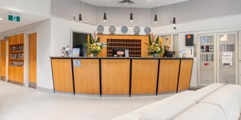 Hotel Willo (formerly YWCA Hotel Vancouver) - Front Desk
