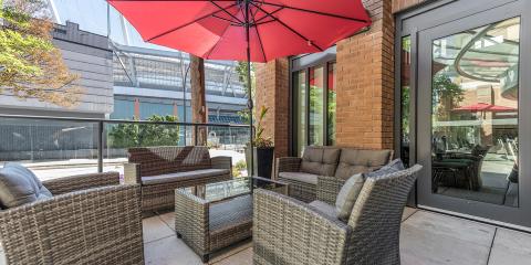 Hotel Willo (formerly YWCA Hotel Vancouver) - Front Door Patio