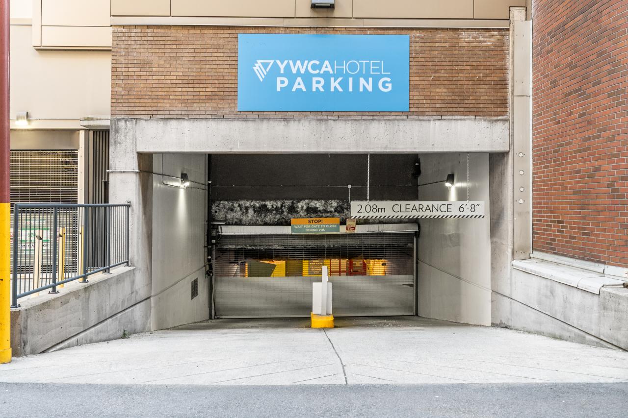 Hotel Willo Vancouver Downtown - Parking Lot Entrance