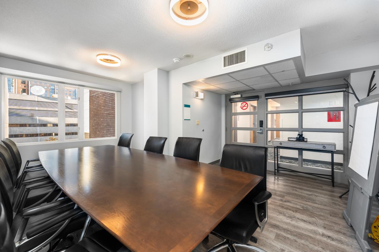 7th floor boardroom - Hotel Willo in Vancouver Meeting room rentals