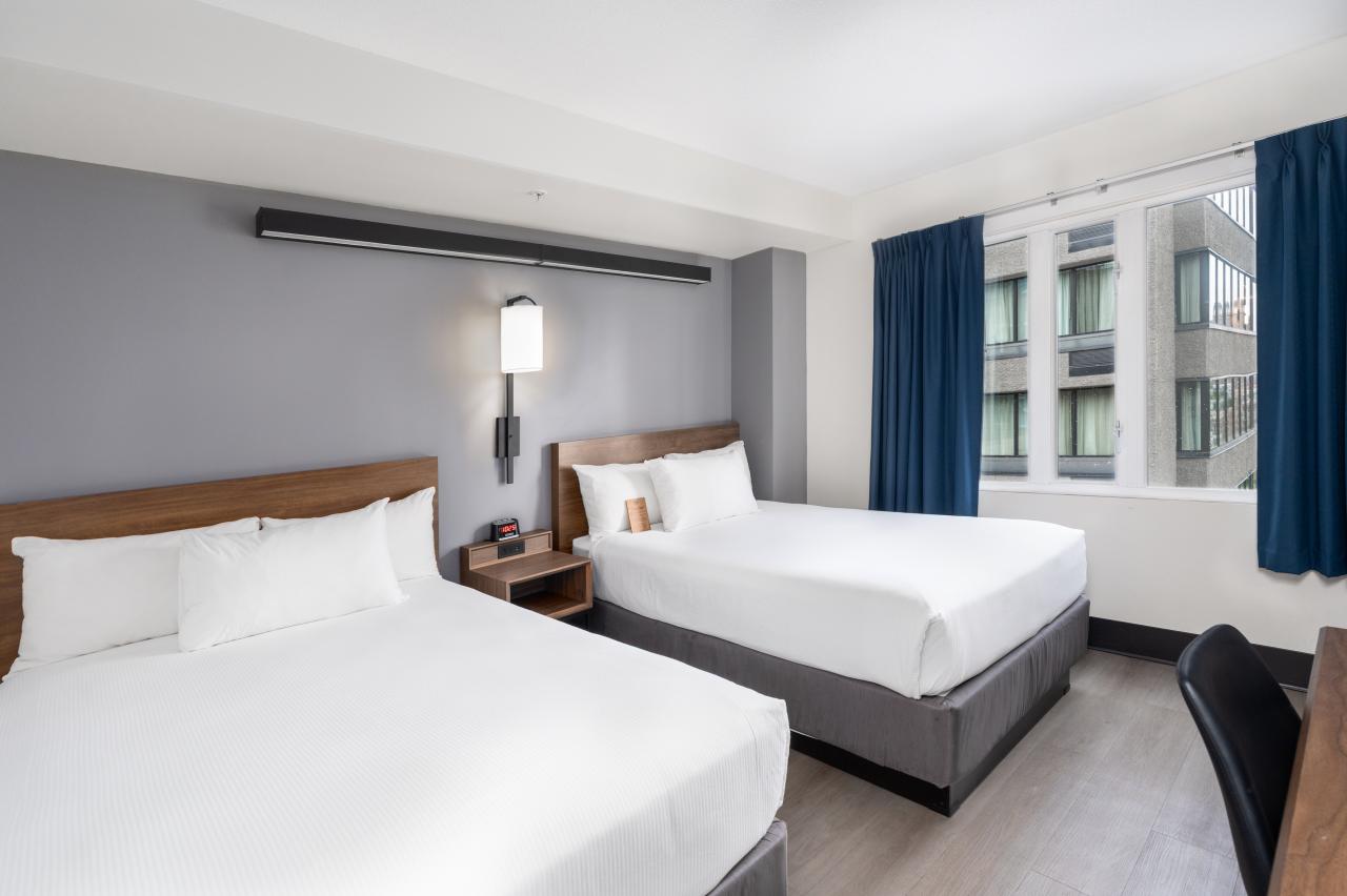 Hotel Willo (formerly YWCA Hotel Vancouver) - Double-Double Room