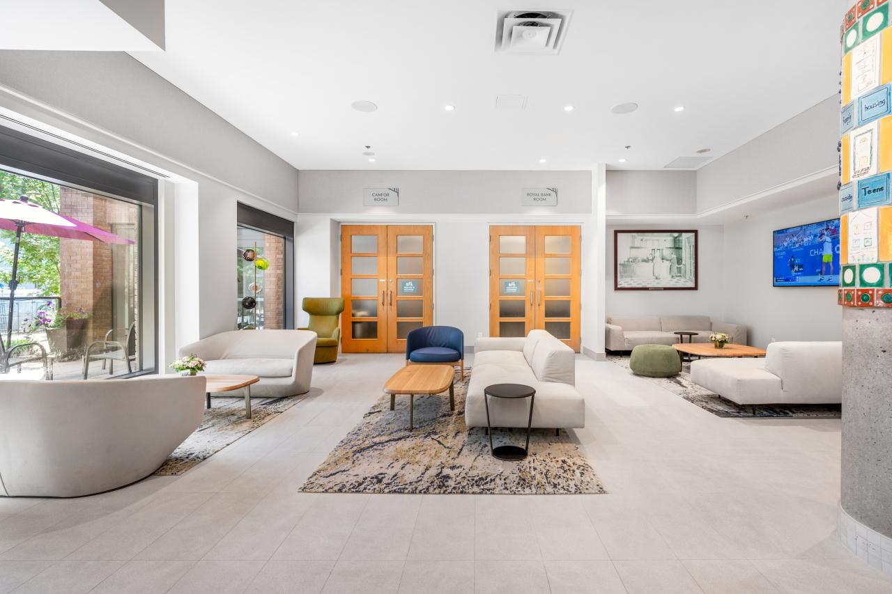 Hotel Willo (formerly YWCA Hotel Vancouver) - Lobby