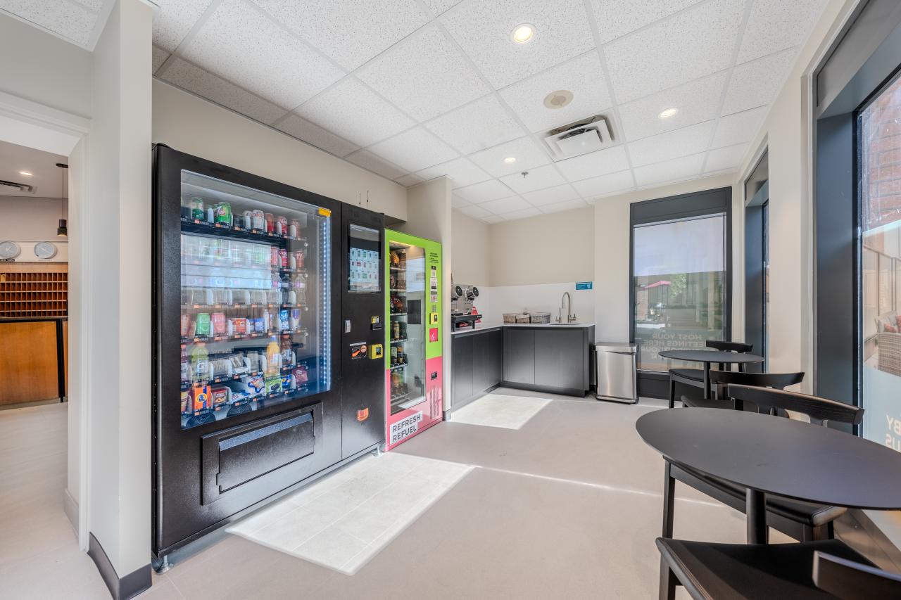 Hotel Willo (formerly YWCA Hotel Vancouver) - The Nook