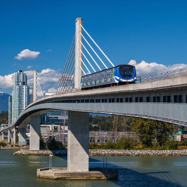 Transportation from the airport to Downtown Hotel Willo Vancouver 