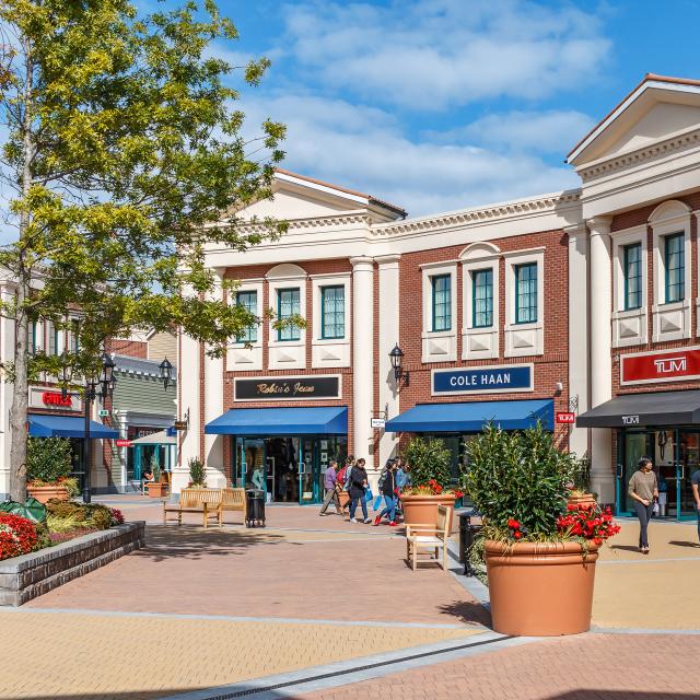  McArthurGlen