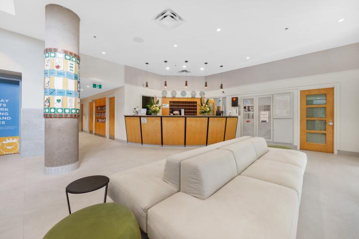 Lobby Area - Hotel Willo in Vancouver (formerly the YWCA Hotel Vancouver)