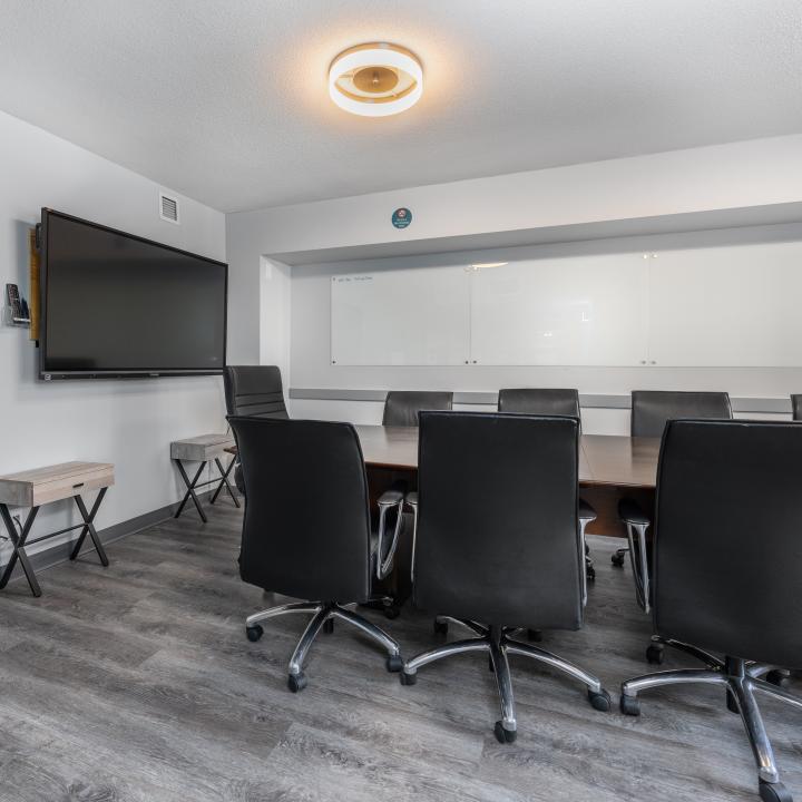 7th floor boardroom - Hotel Willo in Vancouver Meeting room rentals