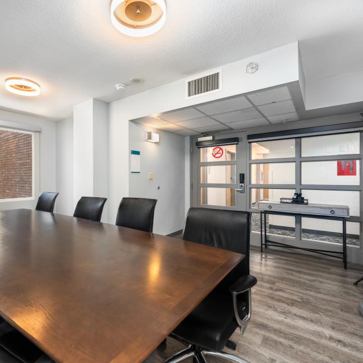 7th floor boardroom - Hotel Willo in Vancouver Meeting room rentals