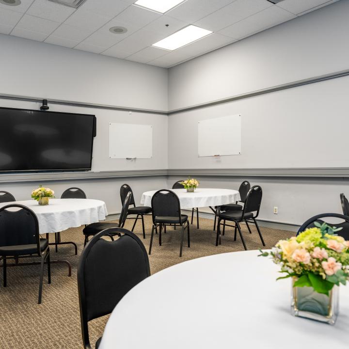 Canfor and Royal Combined room - banquet - Hotel Willo in Vancouver Meeting room rentals