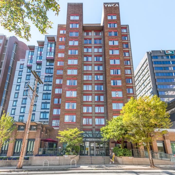 Front Entrance - Hotel Willo in Vancouver (formerly the YWCA Hotel Vancouver)